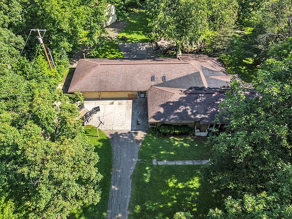 2nd image of 8751 Warren Rd