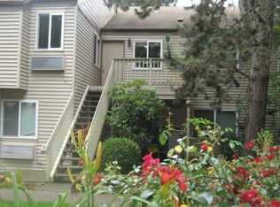 12054 SW Conestoga Dr, Beaverton, OR 97008