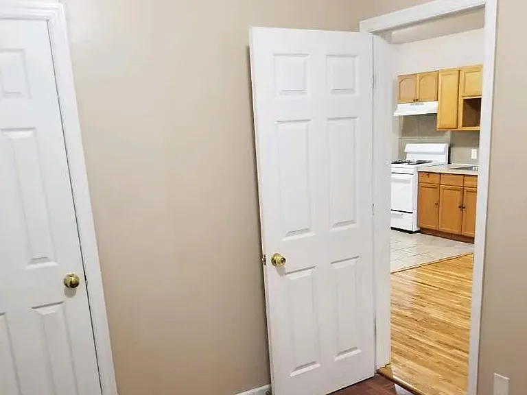153 Temple St #3 — Photo 9