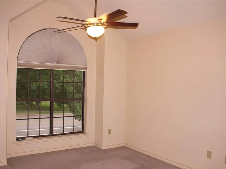 2141 Surrender Ave — Photo 18