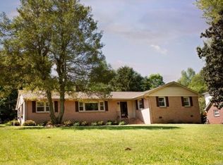 3301 Rollingwood Dr, Gastonia, NC 28052