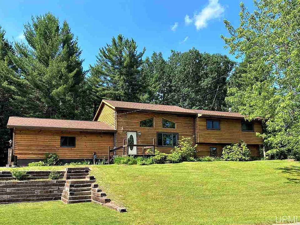 1st image of 30 Edgewood Dr