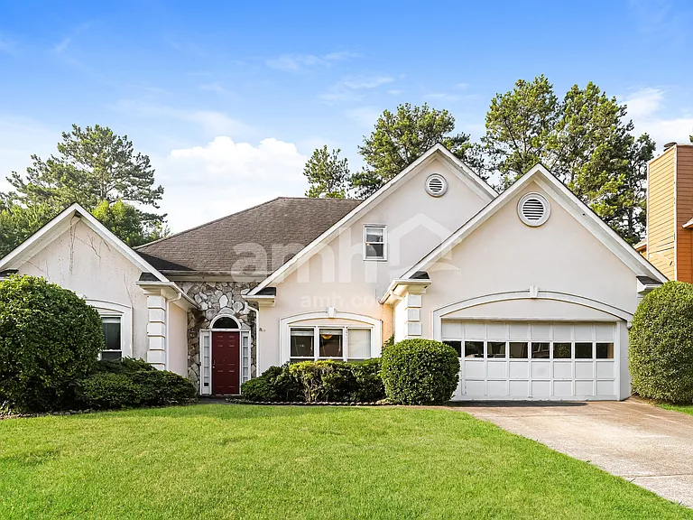 940 Fox Meadow Ln — Photo 1