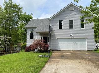 1 Banbury Dr, Athens, OH 45701