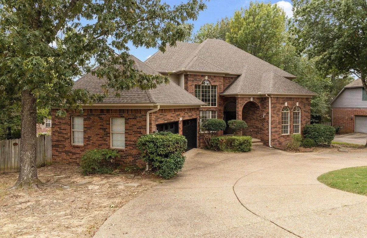 5 bed, 3321 sqft, $3,500 — Photo 2