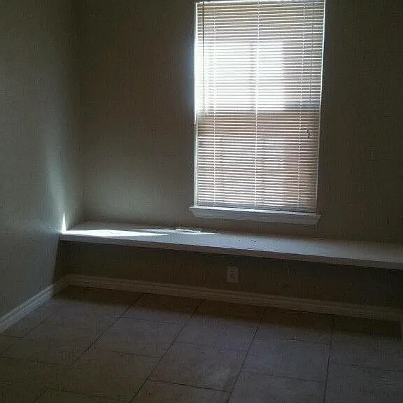 3215 Fort Bend Dr — Photo 3