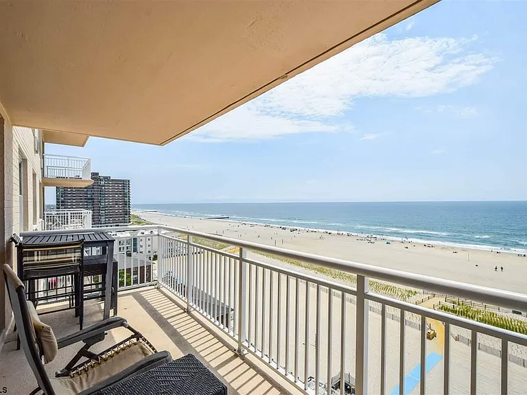 9400 Atlantic Ave #1003 — Photo 7