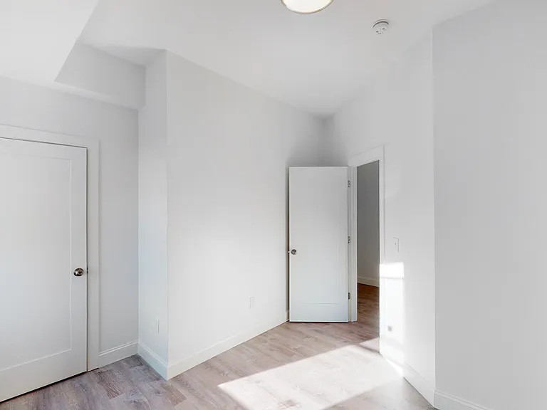 299 Dudley Street — Photo 21