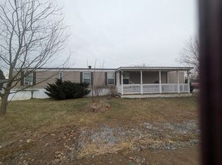 19 Albatross Dr, Watsontown, PA 17777