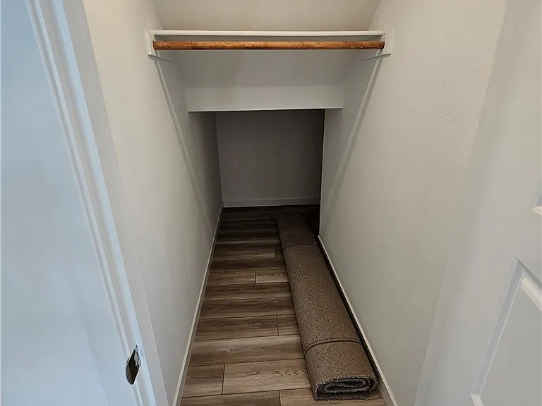 2112 Abraham Ave — Photo 17