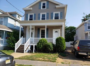 196 1st St #B, Keyport, NJ 07735