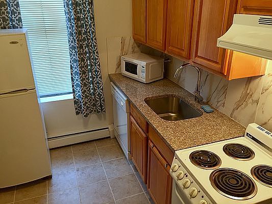 1st image of 28-02 Crescent St #B2