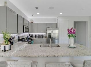 1010 Willow Pl, Riviera Beach, FL 33410