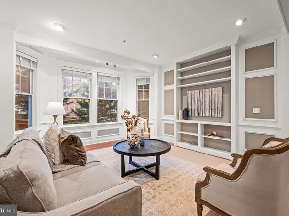 300 W Elm St Suite 2111, Conshohocken, PA 19428