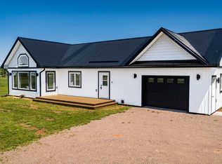 8 Waterview Ln, Saint John'S Parish, PE C0A1R0