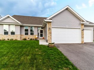 2925 Deer Path Way, Beloit, WI 53511