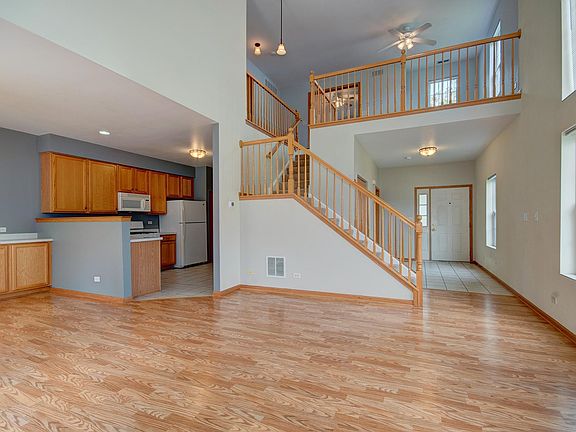 2nd image of 6910 Creekside Dr