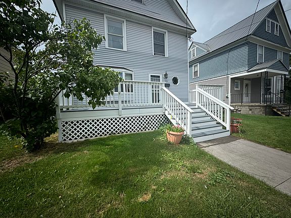 3rd image of 902 Bingham Ave