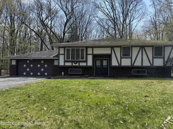 134 Jackson Dr, East Stroudsburg, PA 18302