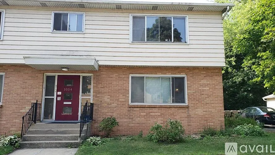 1034 High St #2