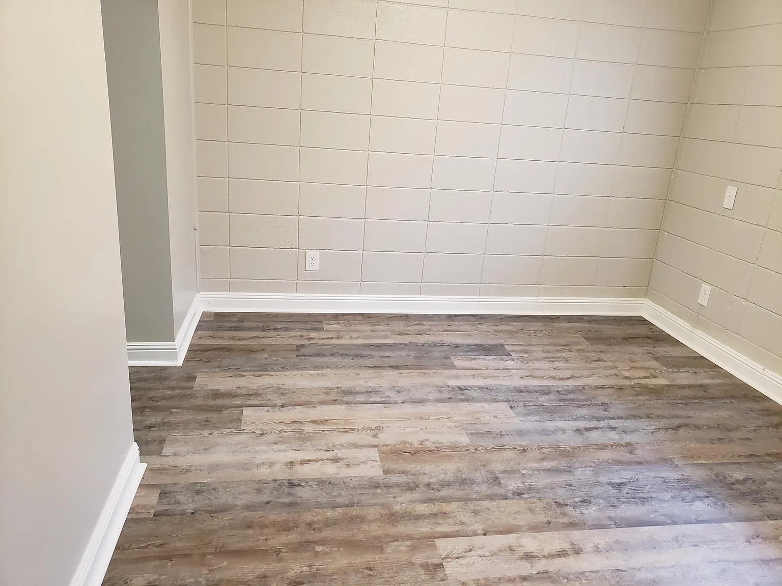 1113 S Hickory St — Photo 4