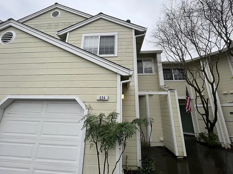 524 Court St — Photo 1