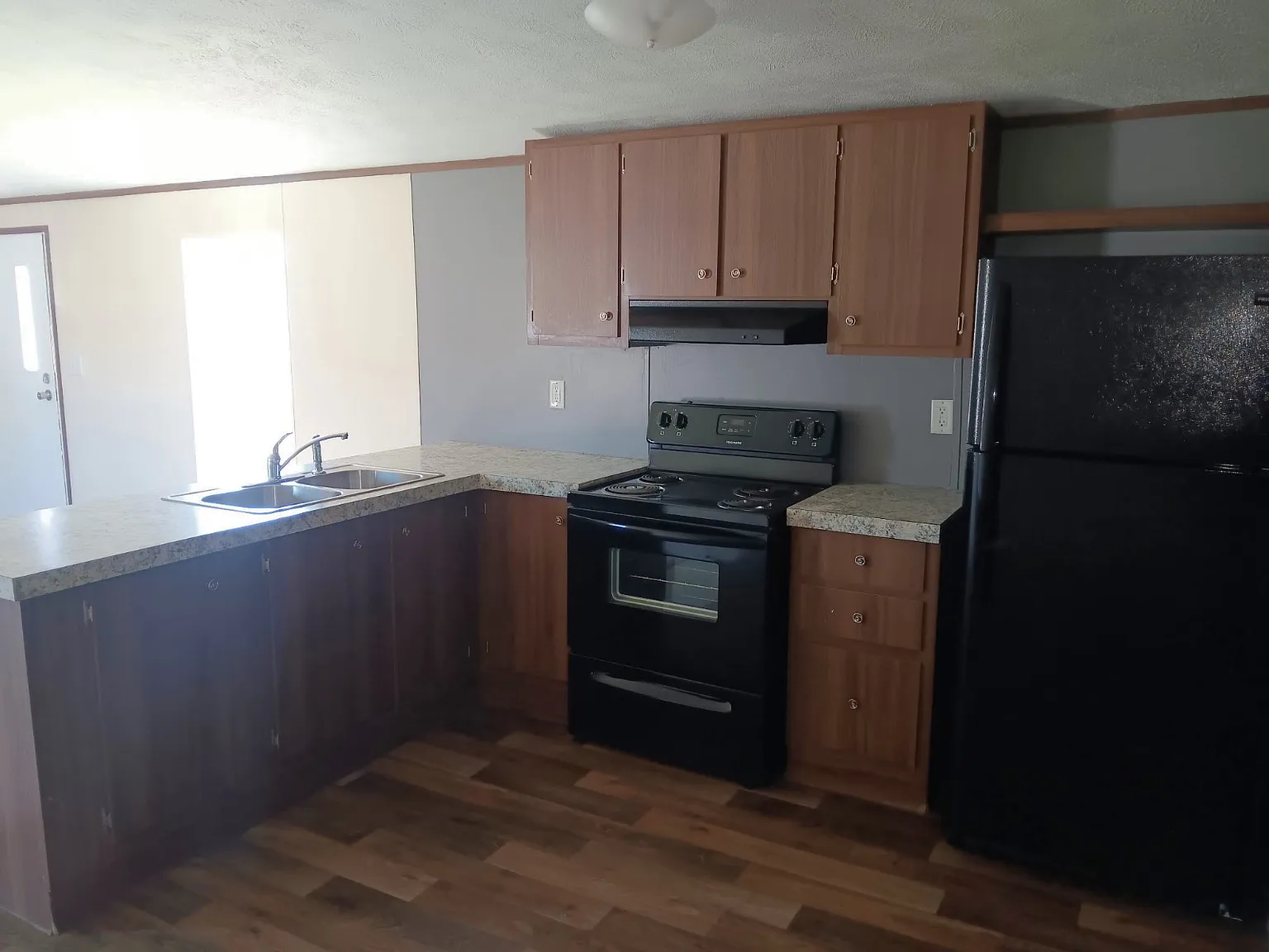 2 bed, 2.0 bath, 840 sqft, $1,000 — Photo 3