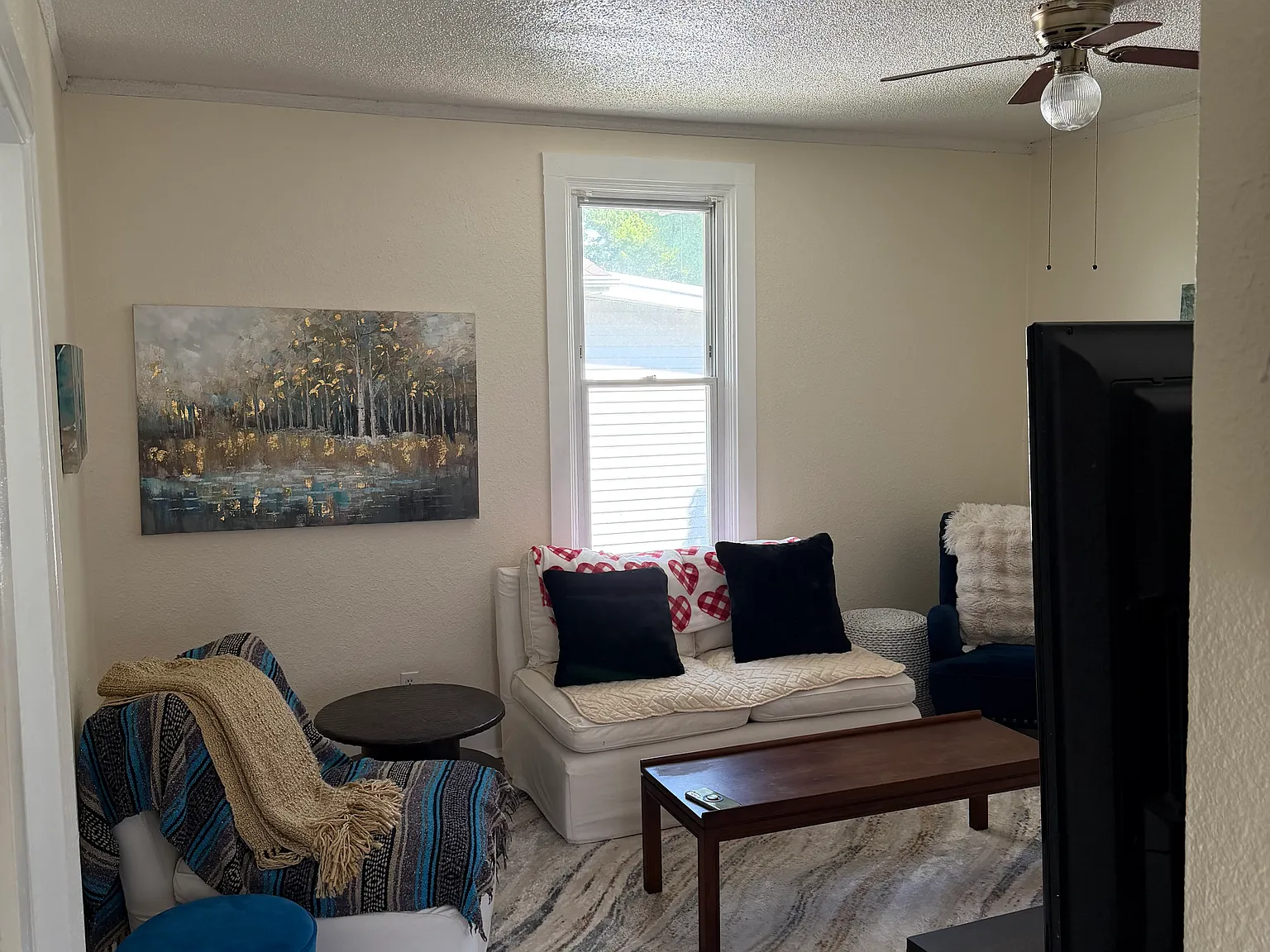 2 bed, 1100 sqft, $1,299 — Photo 3