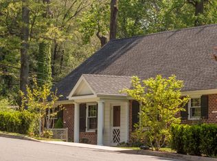 104 Buckingham Rd, Charlottesville, VA 22903