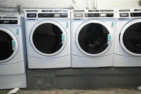 Rented by Norman Raindel, LREB | media 17