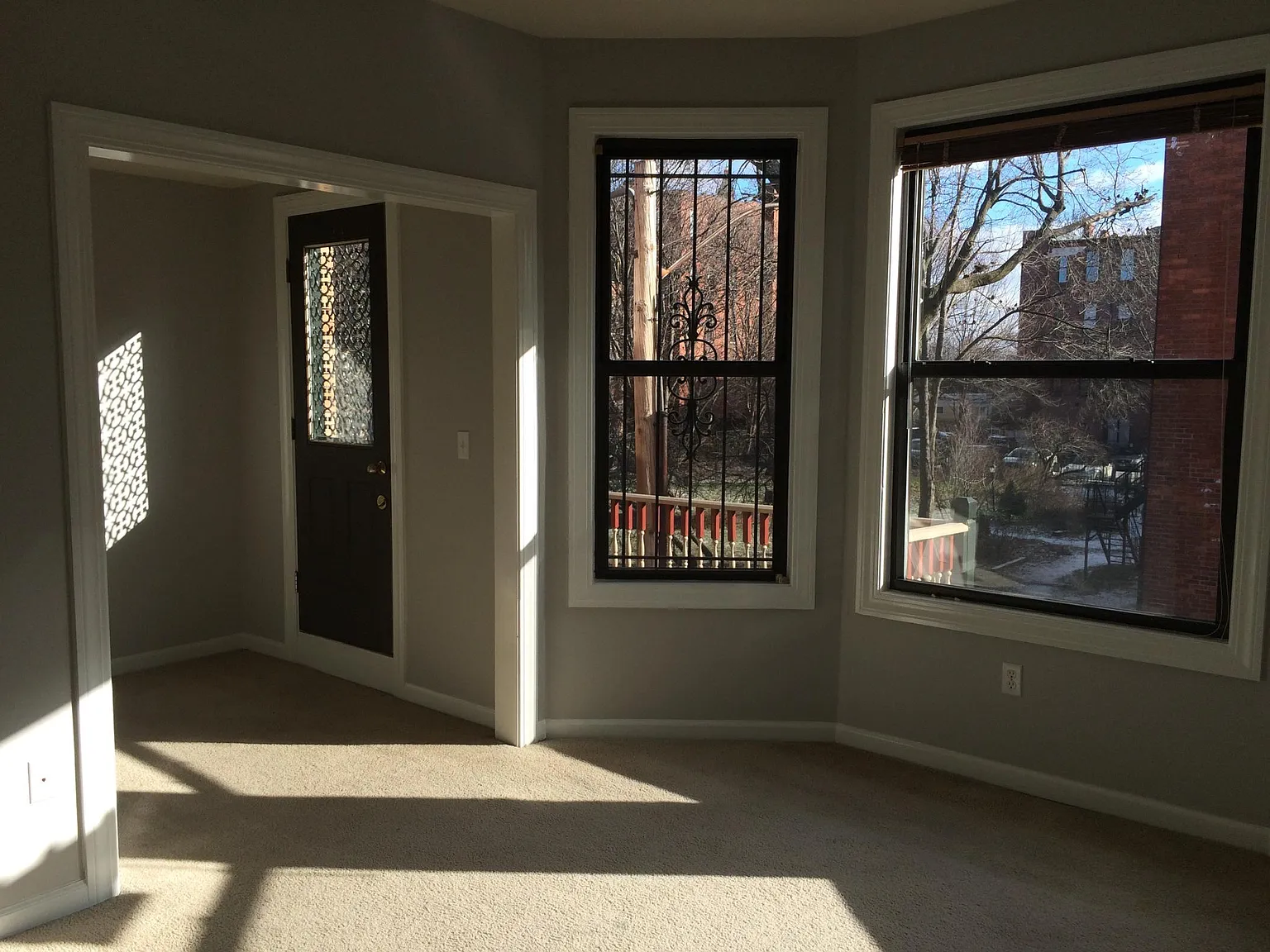 1 Whitman Ct — Photo 3