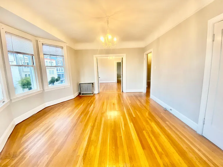 2815 Filbert St #204 — Photo 3