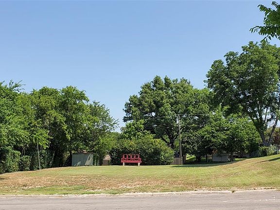 4th image of 508 W Kaufman St