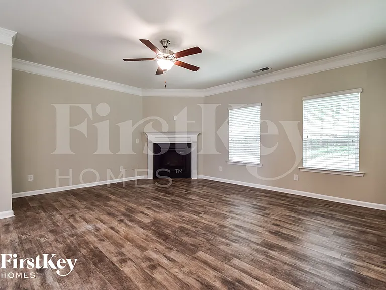 230 Hickory Commons Way — Photo 2