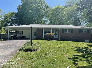 18 Greenbriar Ave, Cartersville, GA 30120