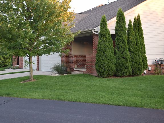 3rd image of 51055 Sleepy Hollow Ln