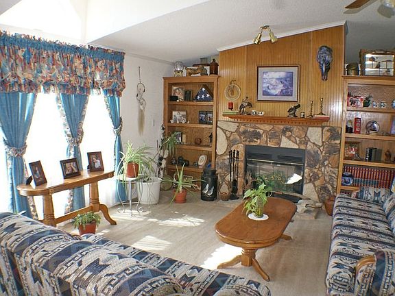 Living Area, with Fireplace
