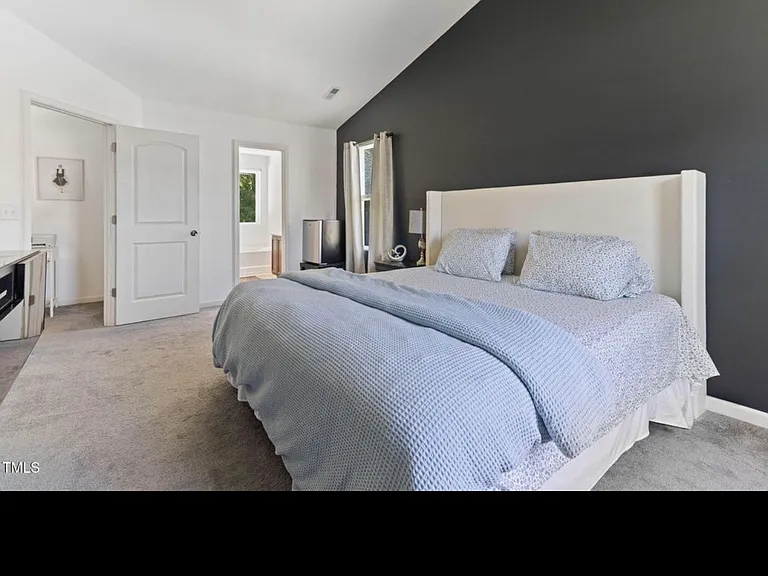 194 Catskill Ct — Photo 5