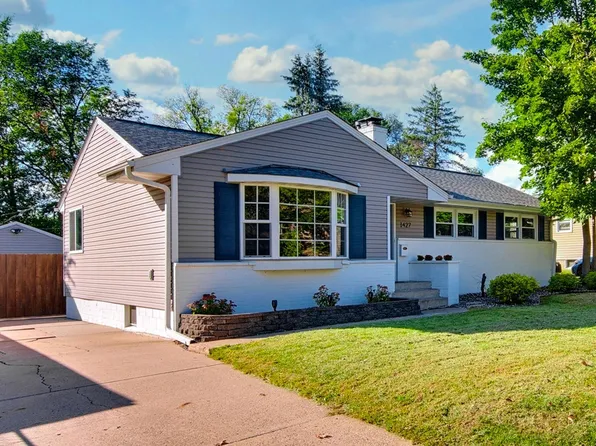 1427 McAfee St, Saint Paul, MN 55106
