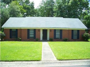 145 McCormack Dr, Ridgeland, MS 39157