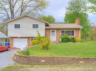 1021 Montgomery St, Blacksburg, VA 24060