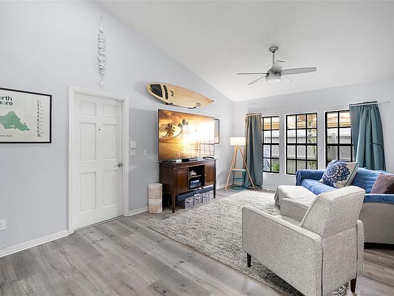 3rd image of 5013 Cypress Trace Dr
