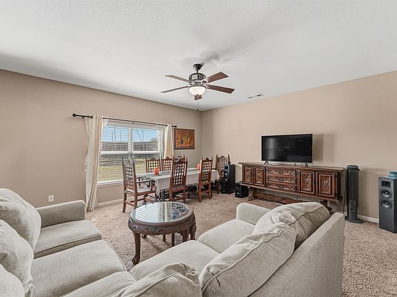 5th image of 137 Kennedy Dr