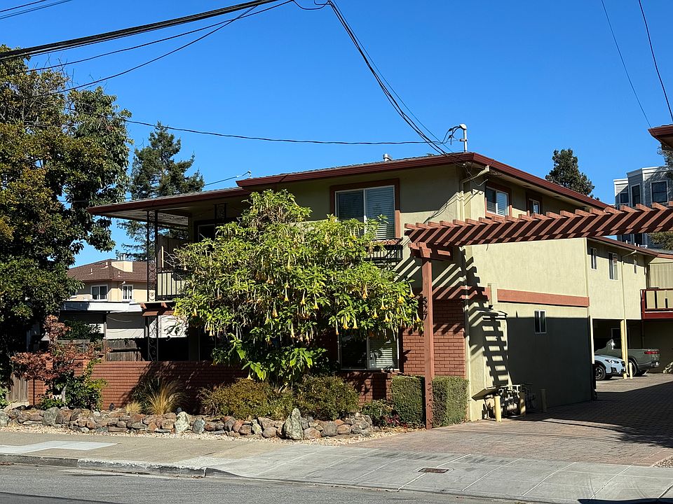 1st image of 527 Elm St #4