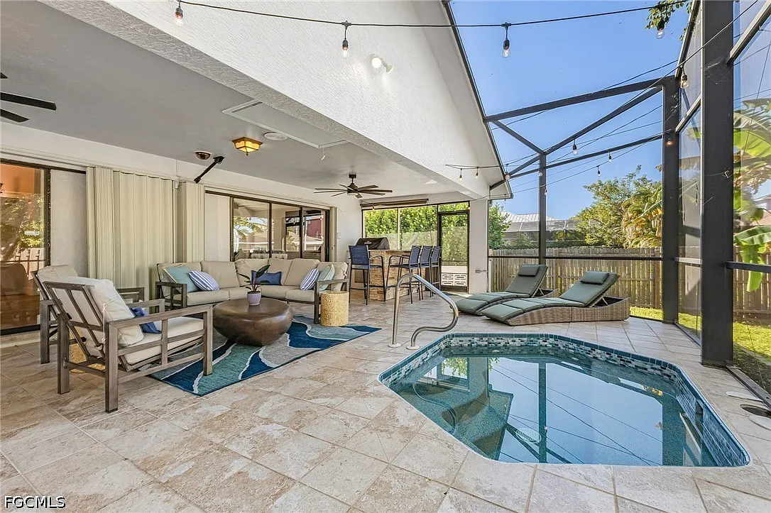 4 bed, 3.0 bath, 1936 sqft, $10,000 — Photo 1