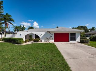 6567 Waterford Cir, Sarasota, FL 34238