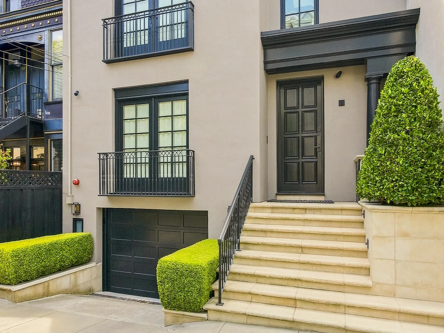 4 bed, 3.5 bath, 3026 sqft, $40,000 — Photo 1