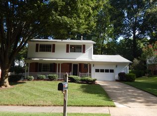 9888 Becket Ct, Fairfax, VA 22032