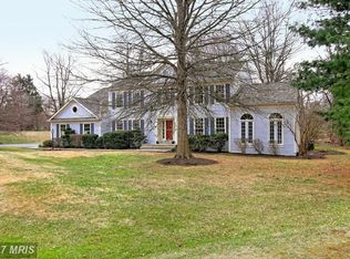 12111 Fairfax Hunt Rd, Fairfax, VA 22030
