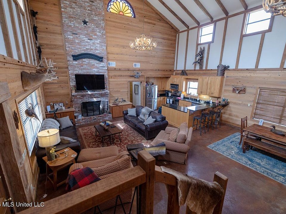 28th image of this home